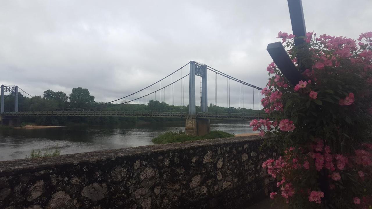 شقة Les Rosiers  في Le Cosy Loire Appart المظهر الخارجي الصورة